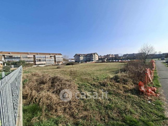 Terreno edificabile in residenziale in Via Monviso