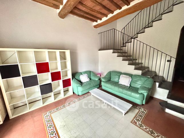 Casa indipendente in residenziale in Via di Tiglio