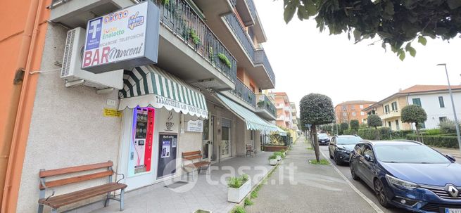 Attivitã /licenza (con o senza mura) in commerciale in Viale Guglielmo Marconi