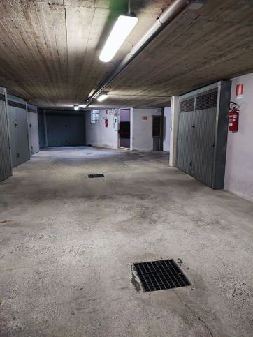 Garage/posto auto in residenziale in Via Mentana 3