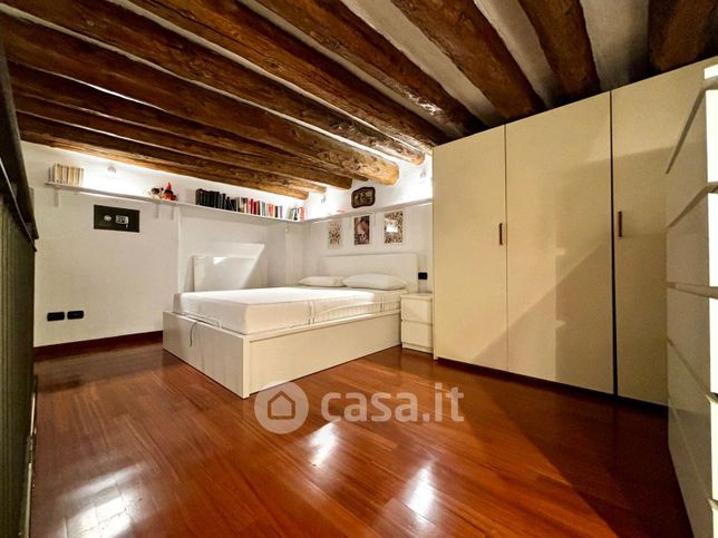 Appartamento in residenziale in Via Vigevano 33