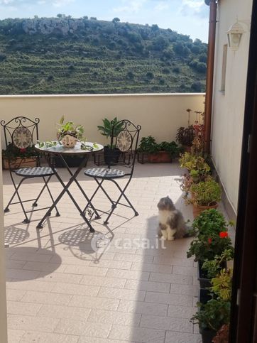 Casa indipendente in residenziale in Via Angelo Cavarra