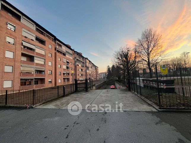 Garage/posto auto in residenziale in Via C. L. N 39