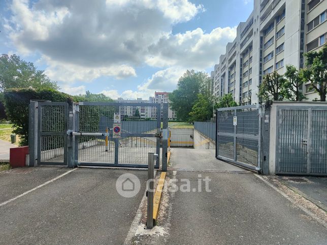 Box/posto auto in residenziale in Via Cascina Bianca
