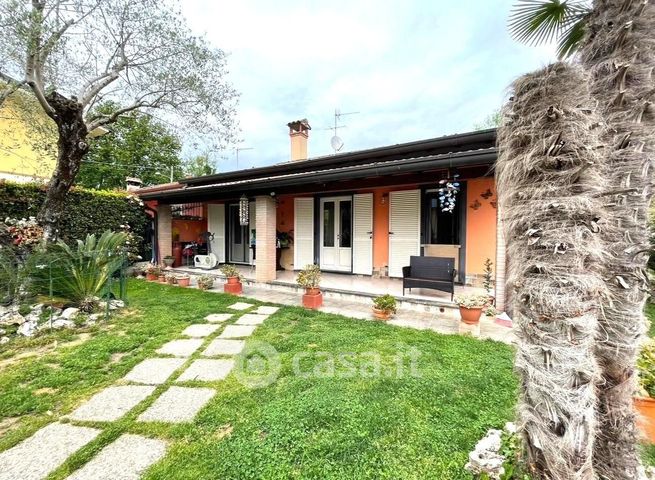 Villa in residenziale in Via dei Fortini