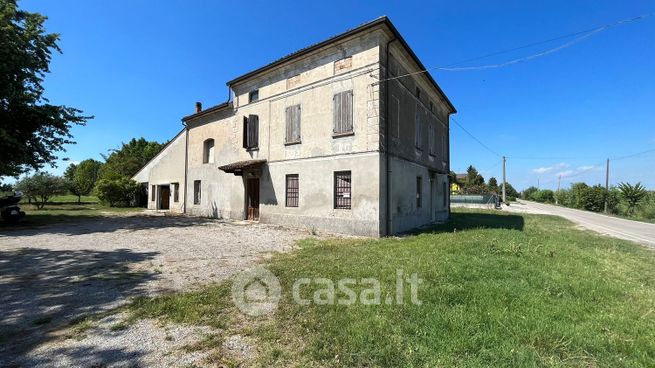 Rustico/casale in residenziale in Strada senza nome 3