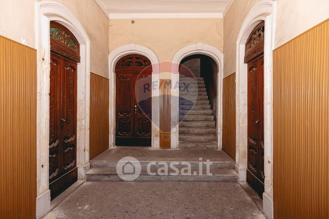 Casa indipendente in residenziale in Corso Nino Barone 77