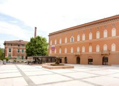 Appartamento in residenziale in Viale Riccardo Bacchelli 5