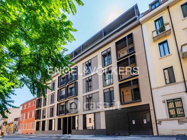 Appartamento in residenziale in Via Marco Aurelio 33