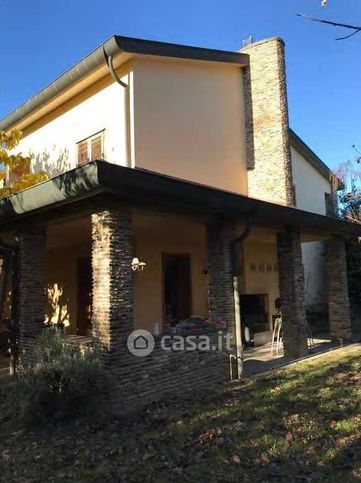 Villa in residenziale in 