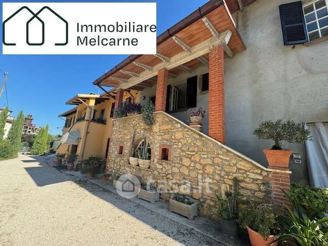 Appartamento in residenziale in Strada del Giglio