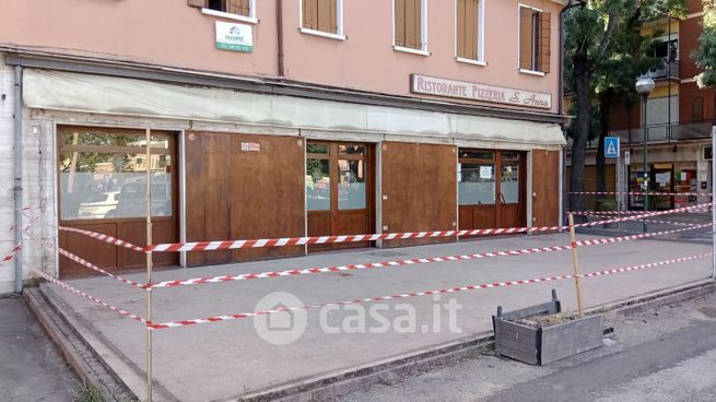 Negozio/locale commerciale in commerciale in Via Paleocapa 1