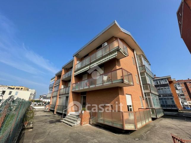 Appartamento in residenziale in Piazza Andrea Filippa 2