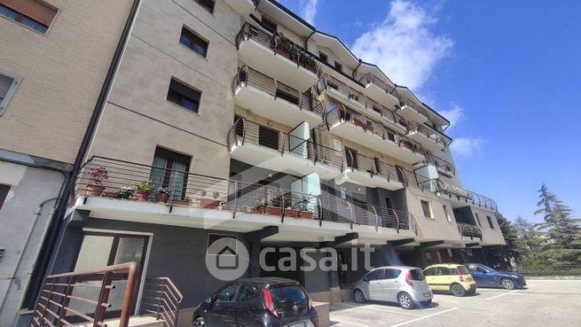 Box/posto auto in residenziale in Via Guido Nebbia 18