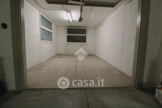 Garage/posto auto in residenziale in Via Foglia 8