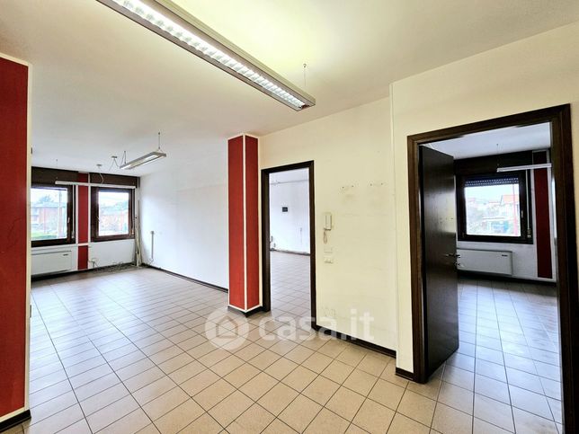 Ufficio in commerciale in Via A. Gramsci