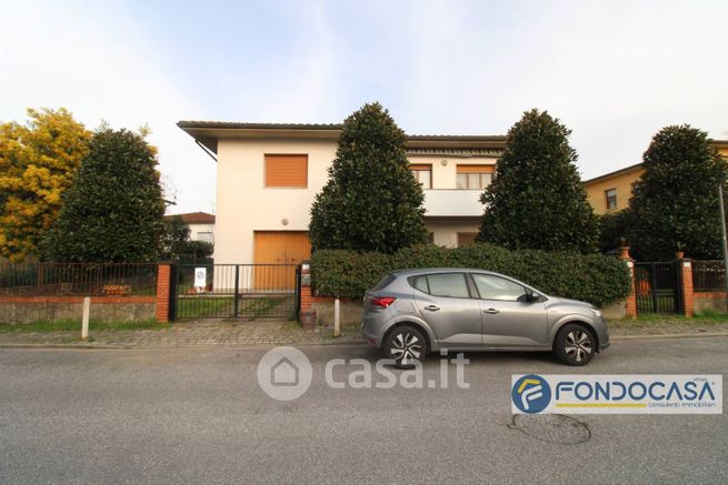 Villa in residenziale in Via Giovanni Amendola