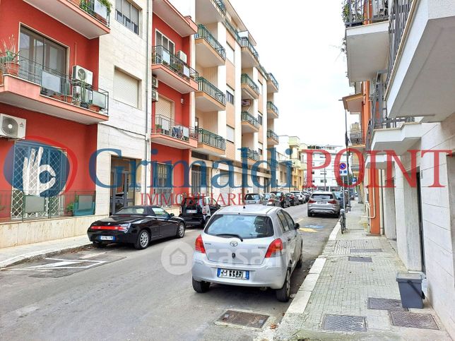 Box/posto auto in residenziale in Via Emilia 7