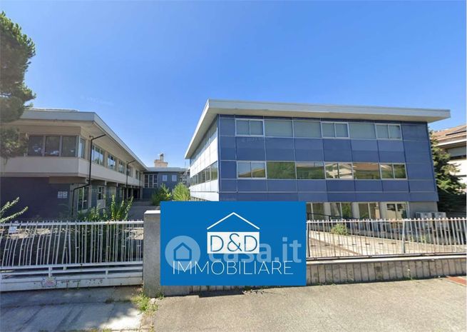 Ufficio in commerciale in Via Roccavione 15