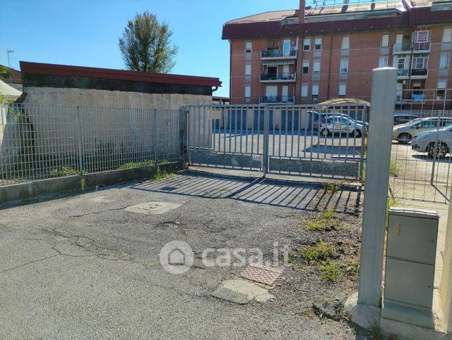 Box/posto auto in residenziale in Via A. Fiorini 2