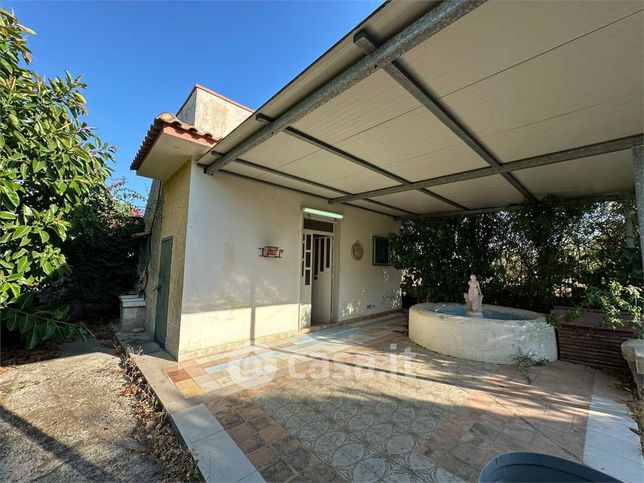 Villa in residenziale in Via Dulcamara