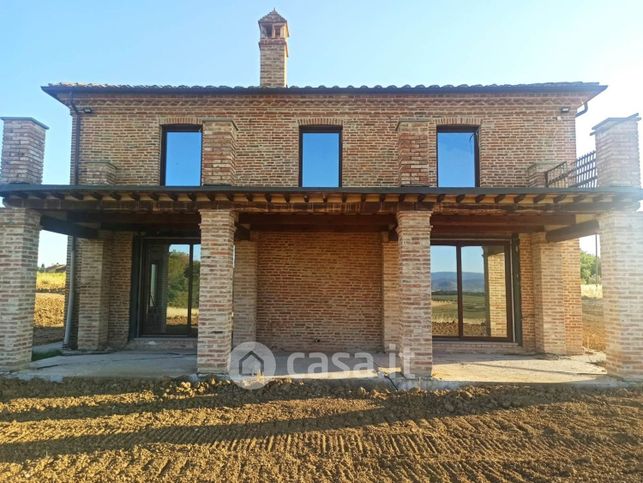 Rustico/casale in residenziale in 