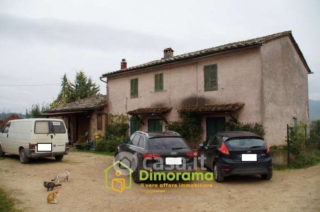 Casa indipendente in residenziale in Via Petrarca 50