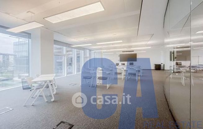 Ufficio in commerciale in Viale Sarca