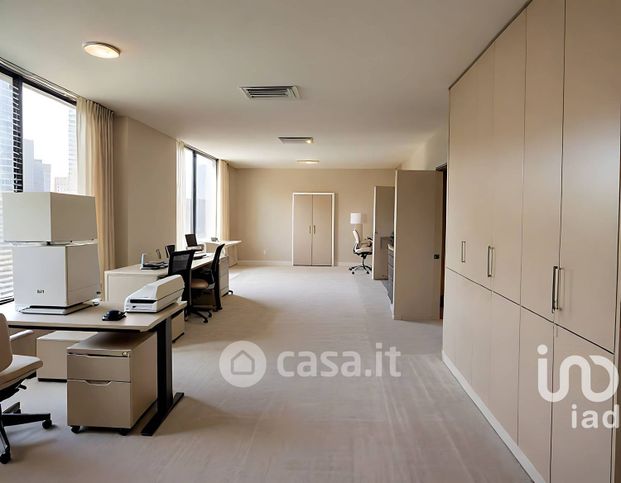 Ufficio in commerciale in Via R. Incerti