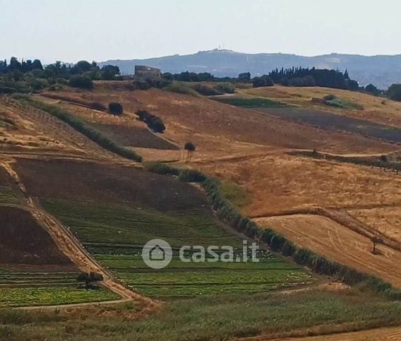 Terreno agricolo in commerciale in 