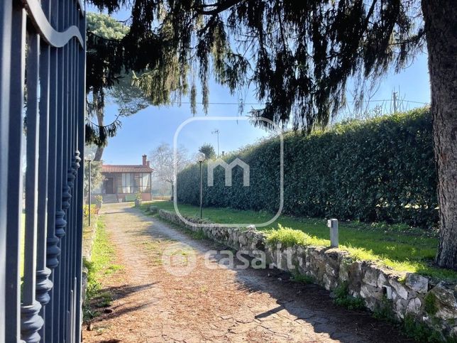 Villetta a schiera in residenziale in Via San Cesareo