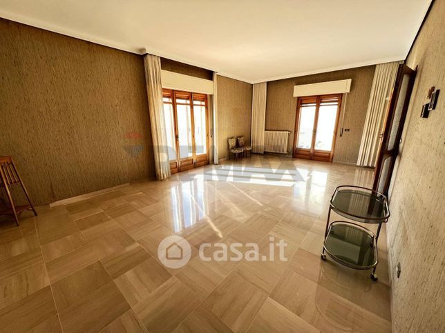 Appartamento in residenziale in Via Demostene 48