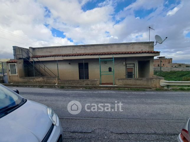 Casa indipendente in residenziale in Via Catara Lettieri