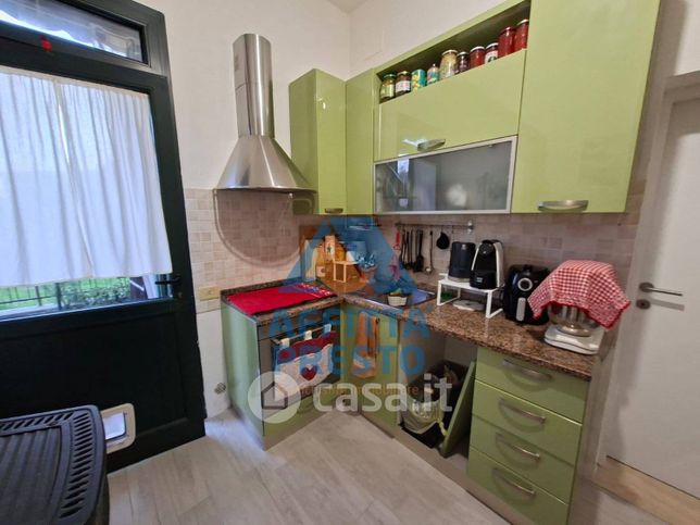 Casa indipendente in residenziale in 
