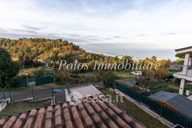 Casa indipendente in residenziale in Contrada Cantagallo 52