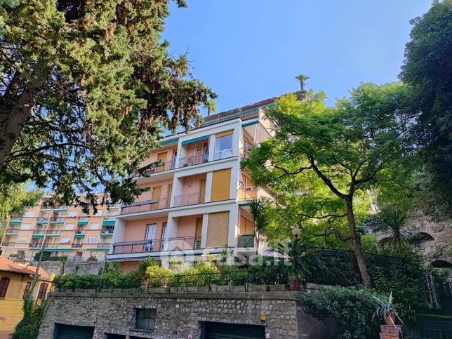 Appartamento in residenziale in Via Aurelia Orientale