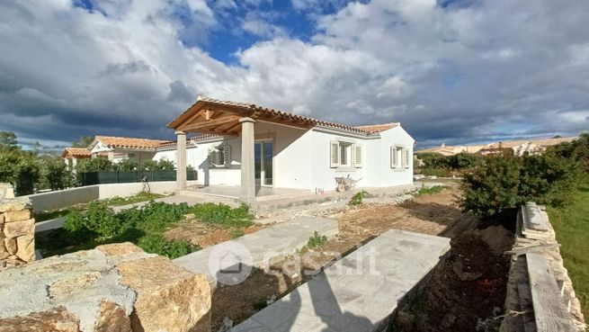 Villetta a schiera in residenziale in Via cala goloritzè