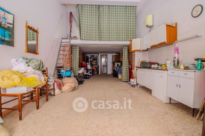 Box/posto auto in residenziale in Via Nicola Bresciani 9