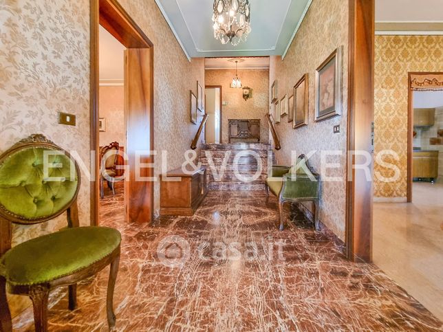 Villa in residenziale in Via Tabina 43