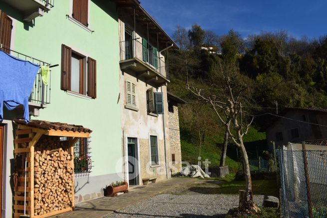 Casa indipendente in residenziale in Via IV Novembre