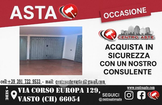 Box/posto auto in residenziale in Via Parri