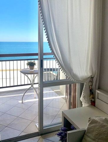 Appartamento in residenziale in Via Delle Mimose 8