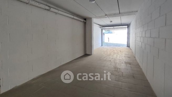 Box/posto auto in residenziale in Strada Santa Margherita 41