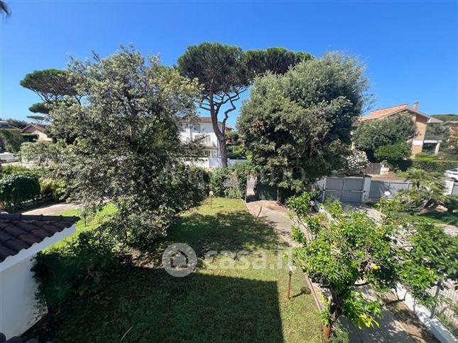 Villa in residenziale in Viale Castellammare