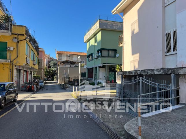 Garage/posto auto in residenziale in Via Giosuè Carducci 3