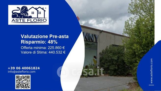 Capannone in commerciale in Via Chinnici