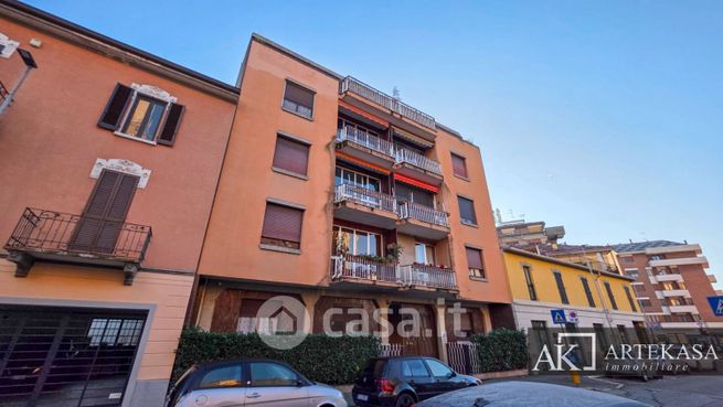 Appartamento in residenziale in Via Scavini 25