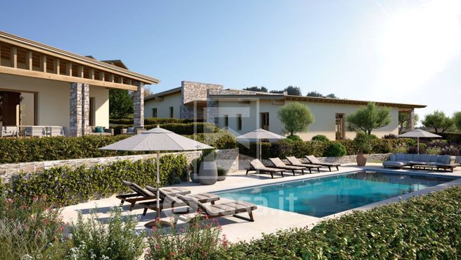 Villa in residenziale in Via Lazise