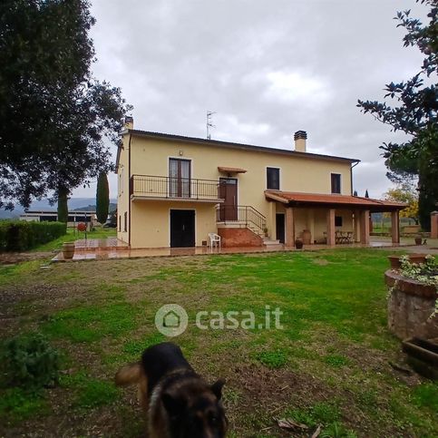 Rustico/casale in residenziale in 