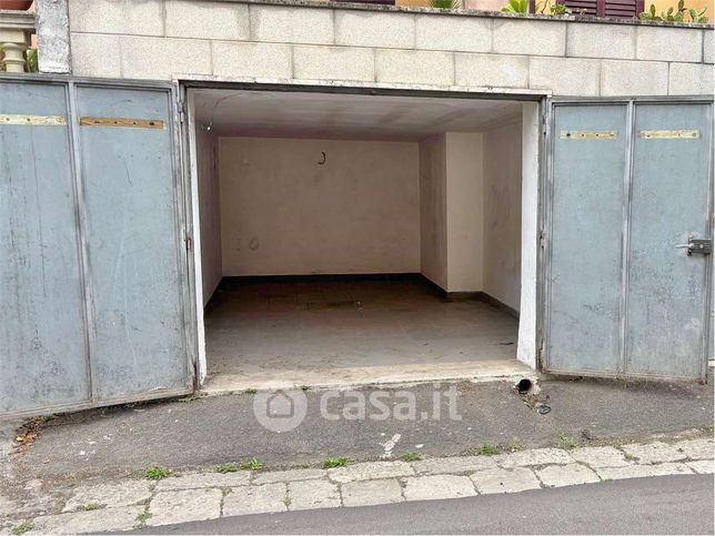 Box/posto auto in residenziale in Via Antonio Gramsci 101